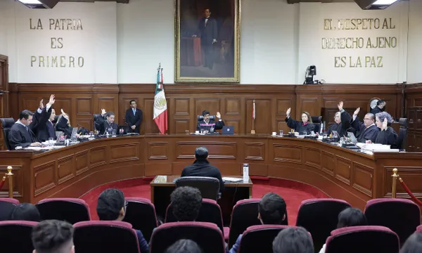 La SCJN determinó que las autoridades locales deben evaluar el impacto sonoro de los fuegos artificiales antes de autorizarlos, priorizando la salud de personas con hipersensibilidad auditiva.