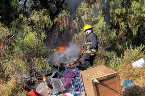 Incendio en Pachuca en predio del bulevar Nuevo Hidalgo controlado por bomberos