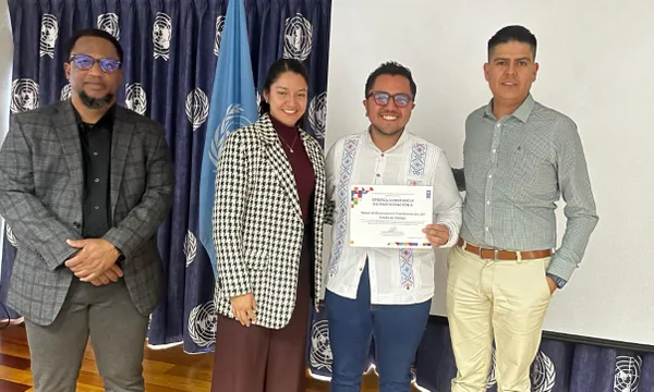Representantes del Instituto Hidalguense de Educación (IHE) durante su participación en la “Incubadora de Evaluación para Intervenciones Locales 2026” del PNUD en la Ciudad de México.