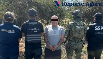 La Fiscalía de Michoacán detuvo a Alfredo N, de 47 años, primo hermano de una de las víctimas, como presunto responsable del homicidio de la familia intérprete de lengua de señas; de acuerdo con las investigaciones, una deuda habría sido el móvil del crimen. Foto: Fiscalía de Michoacán