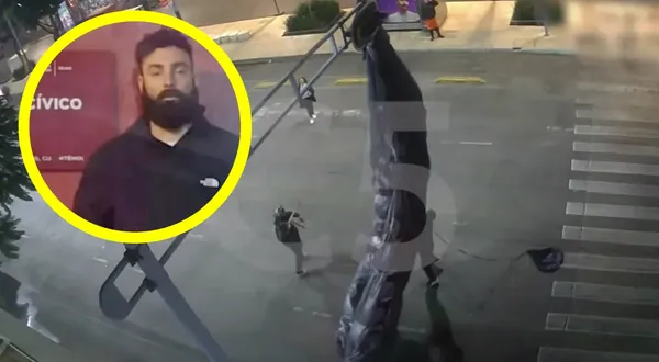 Un ciudadano estadounidense identificado como Miles Pack, de 36 años, cayó en paracaídas sobre un semáforo en la esquina de Balderas y avenida Juárez, en la ciudad de México.