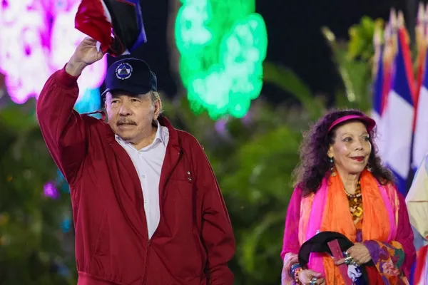 Daniel Ortega y Rosario Murillo durante acto oficial en Nicaragua