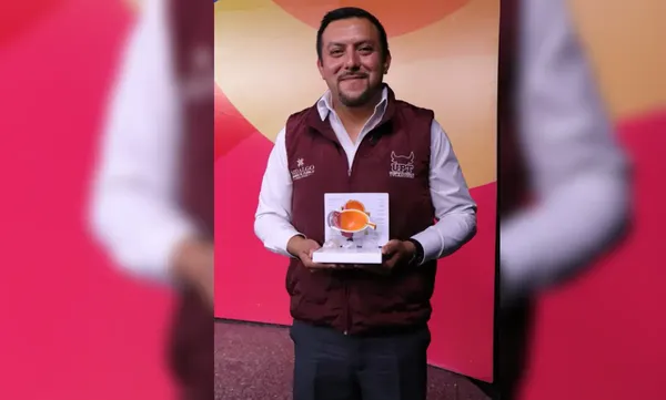 El investigador Enrique González Amador encabeza el desarrollo del sistema óptico en la Universidad Politécnica de Tulancingo.