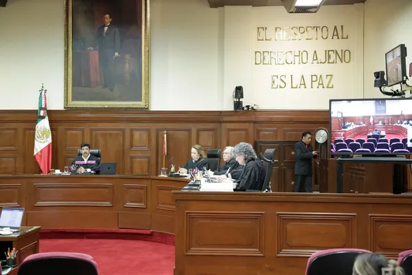 La Suprema Corte determinó que el SAT debe completar el pago a Televisa tras un cobro de impuestos considerado indebido. Foto: SCJN
