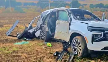 Camioneta blindada relacionada con la muerte del alcalde de Tepeapulco