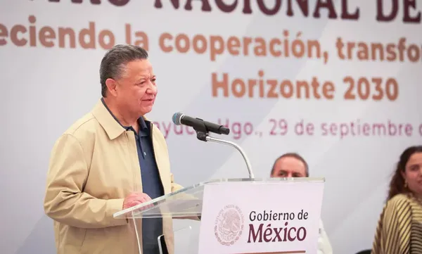 El gobernador de Hidalgo, Julio Menchaca, ratificó que la Ley de Movilidad vigente prohíbe la operación de plataformas de transporte sin concesión estatal.
