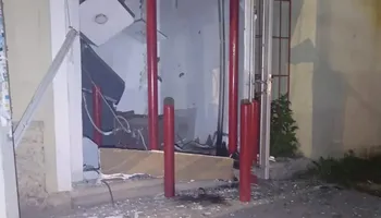 Daños en el cajero automático de Banorte en la colonia Jardines del Sur, Tulancingo, tras el ataque con explosivo.