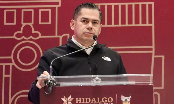 El secretario Salvador Cruz Neri (SSPEH) durante la conferencia de prensa donde señaló anomalías en la operatividad de la policía municipal de Pachuca. Foto: Gobierno de Hidalgo