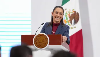 Claudia Sheinbaum crítica Corte por amparo a Lorenzo Córdova