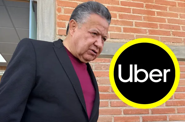 El gobernador de Hidalgo, Julio Menchaca Salazar, durante una entrevista sobre el servicio de Uber en Pachuca
