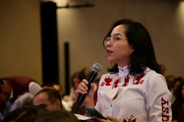Susy Ángeles participa en el Consejo Nacional de Morena; su imagen fue difundida por las redes oficiales del partido.