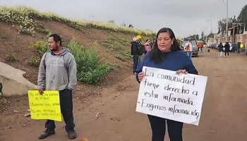 Vecinos de Huitzila bloquean la maquinaria de las obras del Tren México-Pachuca en Tizayuca