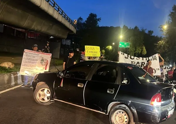 Manifestación en Indios Verdes por atropello de Emiliano, bloqueo en avenida Insurgentes Norte.
