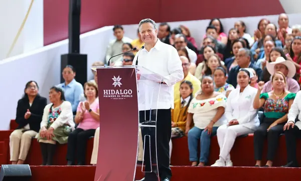 El gobernador Julio Menchaca Salazar rindió su Cuarto Informe de Gobierno en Pachuca, donde anunció obras de infraestructura vial para la zona metropolitana.