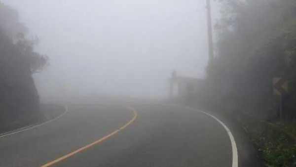 Neblina en carretera de Hidalgo por el paso del frente frío 33