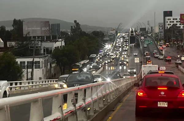 Glorieta 24 Horas Pachuca obras SIPDUS derribo árboles adecuación vial.