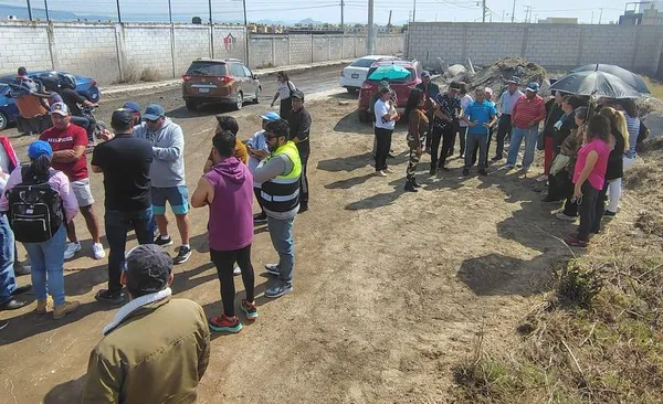 El Comité de los Fraccionamientos del Sur ha denunciado en varias ocasiones el mal estado de las calles y las irregularidades con las que constructoras han edificados casas en la zona metropolitana de Pachuca.