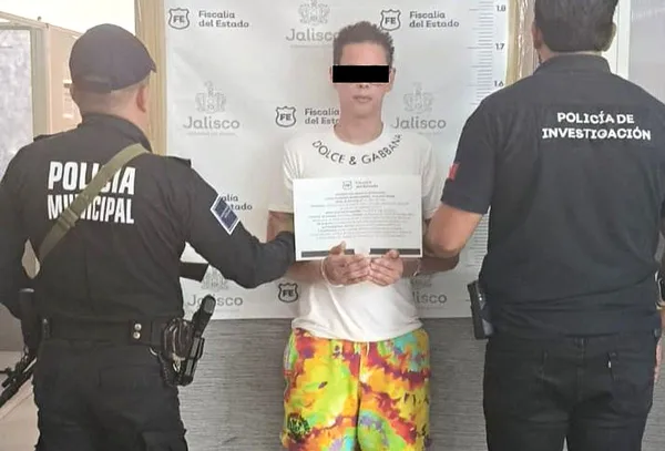 Detención de Alex Marín en Puerto Vallarta por delitos sexuales contra menor