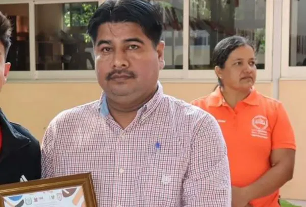Antonio Robles Ramírez asume temporalmente la presidencia municipal de Pisaflores tras el asesinato de Miguel Bahena.