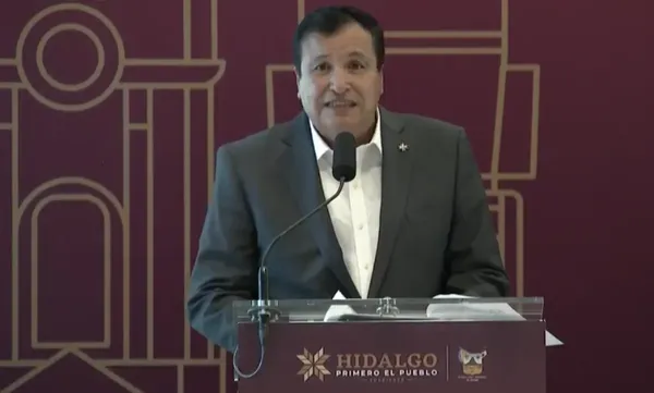 Álvaro Bardales Ramírez, titular de la Secretaría de la Contraloría, detalla las sanciones aplicadas a funcionarios por omisiones en transparencia patrimonial en Hidalgo. Foto: Cortesía