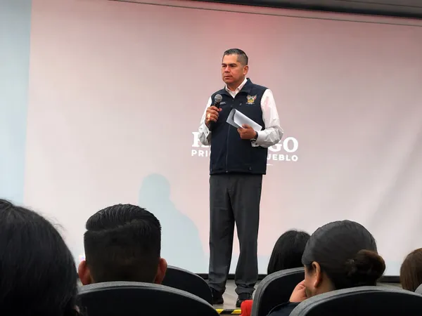 Secretario de Seguridad Pública de Hidalgo en reunión con alcaldes de 16 municipios