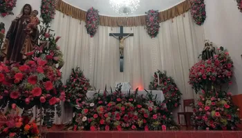 La capilla de Nuestra Señora del Carmen, ubicada en la colonia El Carmen, en Tula de Allende, Hidalgo, fue una de las dos iglesias que asaltadas.
