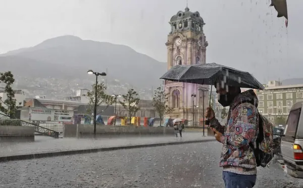Tras su paso por el pacífico, el huracán Priscilla provoca intensas lluvias en Hidalgo.