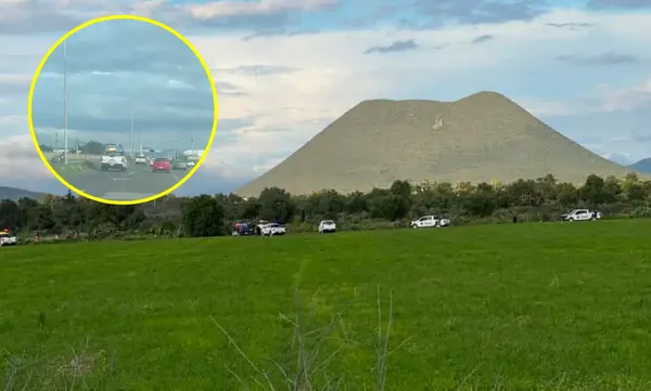 Elementos de la Policía Estatal y corporaciones de seguridad despliegan un fuerte operativo sobre la carretera Pachuca-Ciudad Sahagún tras el robo de una unidad oficial. Foto: Cortesía