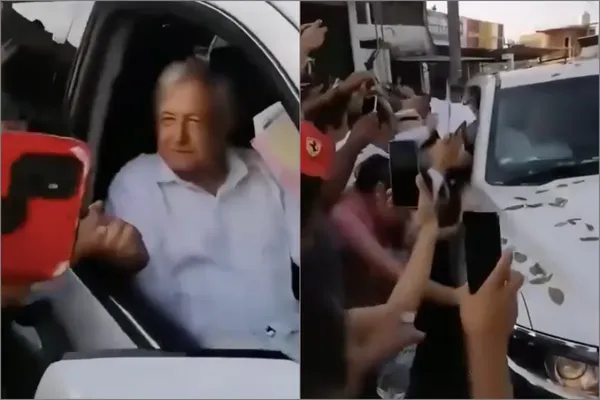 El expresidente Andrés Manuel López Obrador fue captado este jueves 13 de noviembre saliendo de su casa donde simpatizantes lo esperaban para felicitarlo.