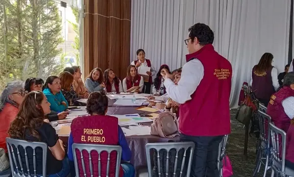 Autoridades educativas y docentes hidalguenses participan en el Tercer Congreso de Educación Socioemocional “Construir desde lo humano”, organizado por la SEPH para impulsar la salud mental en las escuelas.