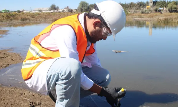 Investigadores de la UTEC desarrollan tecnología basada en nanomateriales para la remediación hídrica y eliminación de metales pesados en el agua.