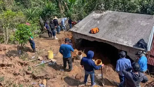Imagen de una de las viviendas afectadas por las lluvias de octubre de 2025 en Chapula, municipio Tianguistengo, Hidalgo, una de las localidades quemas sufrió durante el temporal. Foto: Cortesía