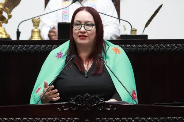 Tania Meza Escorza, diputada local de Morena, durante el cuarto informe de gobierno de Julio Menchaca