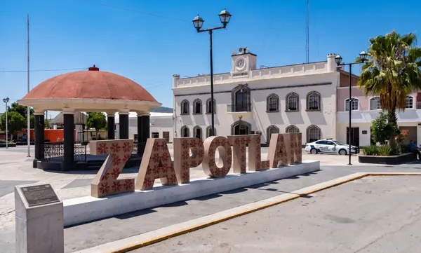 El secretario de Desarrollo Económico, Carlos Henkel Escorza, destacó que la llegada de Solar International Core Canada a Zapotlán representa la mayor inversión de capital canadiense en el mundo fuera de la industria minera. Foto: Reporte Ágora