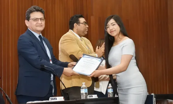 Marisol Gutiérrez Torres, egresada de Ingeniería en Logística del ITESA, galardonada por la ANFEI como la Mejor Egresada de Ingeniería 2025.