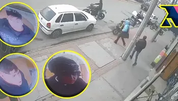 Una cámara de seguridad captó el momento en que tres sujetos asaltaron a mano armada una casa de empeño en el centro de Tizayuca.