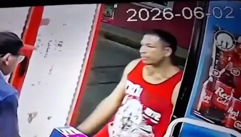 La cámara de vigilancia de una tienda de abarrotes registró el momento del ataque ocurrido el pasado martes en la comunidad de Barrio Alto, en Tula de Allende. Foto: Captura de pantalla