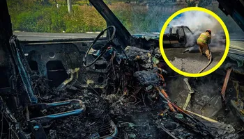 Camioneta se incendia en la carretera Pachuca–Huejutla, a la altura de La Laguna en Atotonilco el Grande; bomberos sofocan el fuego