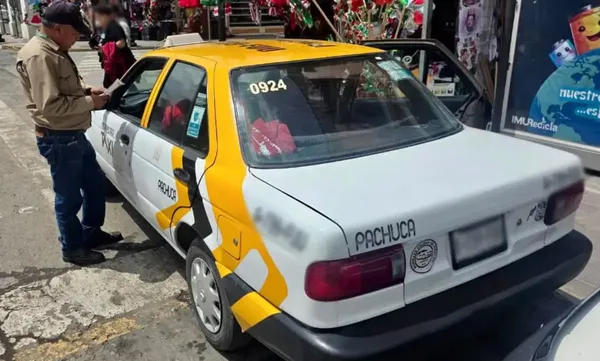 Unidades de taxi en Pachuca de Soto adoptarán de forma gradual el uso de taxímetros digitales tras el ajuste tarifario anunciado por la Semot.