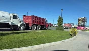 Paro de transportistas sindicalizados en obra de la constructora Sylma