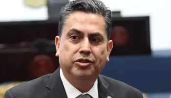 Osiris Leines Medécigo es el Director Fantasma