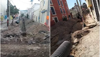 Maquinaria de construcción trabajando en la pavimentación de la calle Arizpe en Pachuca.