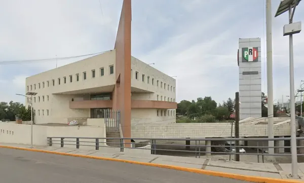 Sesión extraordinaria del Consejo General del IEEH donde se avaló el segundo embargo al PRI y se definió el financiamiento para los partidos de nuevo registro en la entidad. Google Maps