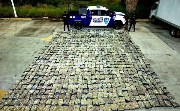 Cajas con mariguana aseguradas en una empresa de paquetería en la colonia Las Rosas