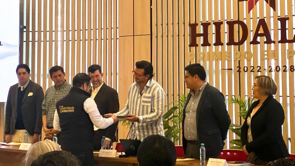 Ceremonia de entrega del Reconocimiento a las Buenas Prácticas de Planeación Municipal 2025 en Hidalgo.