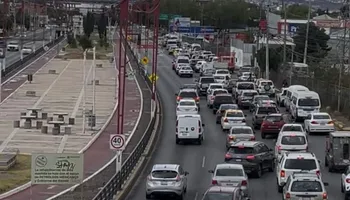 El secretario de Educación de Hidalgo, Natividad Castrejón, confirmó que el fallecimiento de la joven de 18 años en el plantel Tizayuca ocurrió tras un accidente durante un entrenamiento de porristas. Foto: Bachillerato del Estado de Hidalgo Plantel Tizayuca