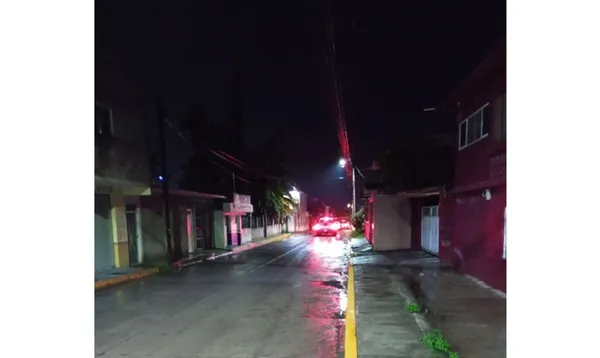 Cinta amarilla de “línea de policía, prohibido el paso” en una escena del crimen.