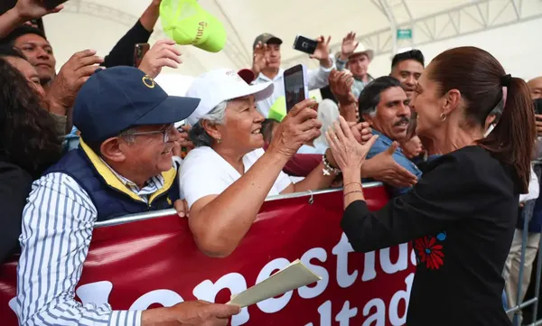 La presidenta Claudia Sheinbaum Pardo encabezó la asamblea de Honestidad y Resultados en Pachuca, Hidalgo, donde reafirmó el avance de obras clave de infraestructura como el tren AIFA-Pachuca y programas sociales en beneficio del estado.