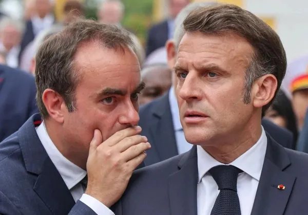 Escena de protestas y tensión política tras la renuncia del primer ministro de Francia