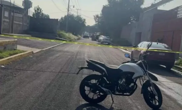 Zona acordonada por hallazgo de dos cuerpos con signos de violencia en Tizayuca, Hidalgo; caso bajo investigación.